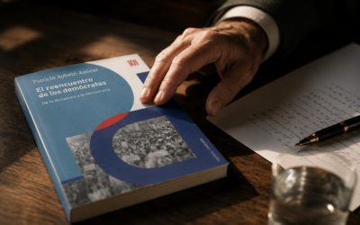 Patricio Silva destaca el legado democrático de Patricio Aylwin en presentación de “El Reencuentro de los Demócratas”